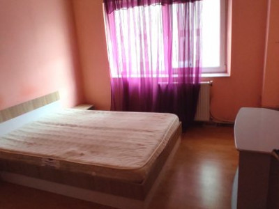 Apartament 3 camere, zona Mircea-Alexandru