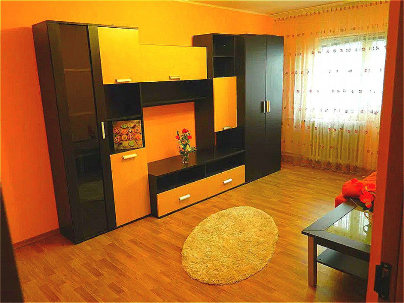 2 camere decomandat-Podul de fier-63.800 euro