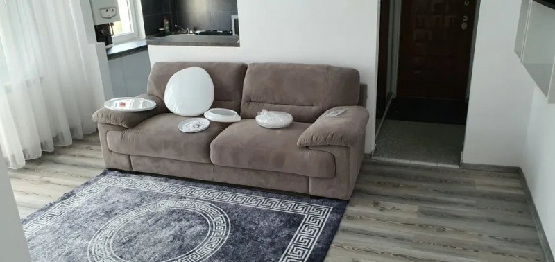 Apartament 2 camere, zona Zimbru