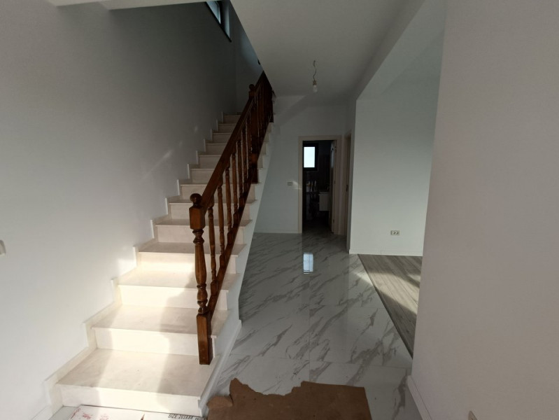 Casă 4 Camere, 2 Băi, Beci - Valea Lupului, Iasi