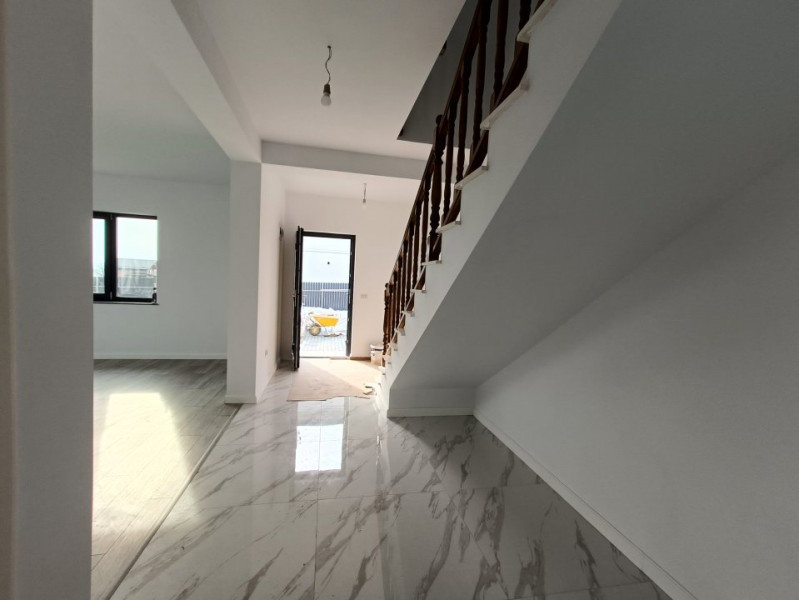 Casă 4 Camere, 2 Băi, Beci - Valea Lupului, Iasi