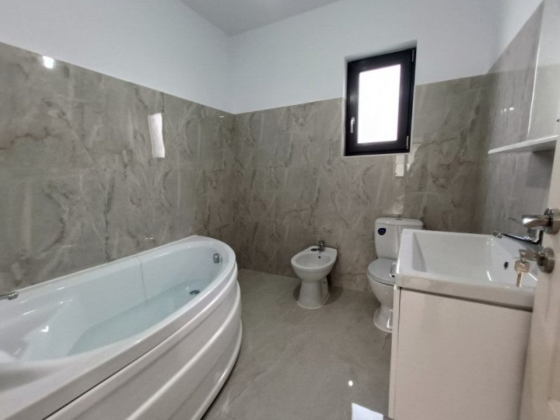 Casă 4 Camere, 2 Băi, Beci - Valea Lupului, Iasi