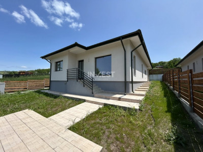 Casă parter, de vanzare, 4 camere, 2 băi – Finalizată, Valea Lupului, Iași