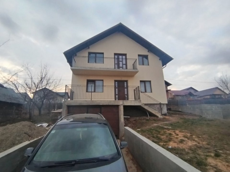 91000e,,Casa P+M, 5camere, garaj, mobilata si utilata, Lunca Cetatuii-Dumbrava