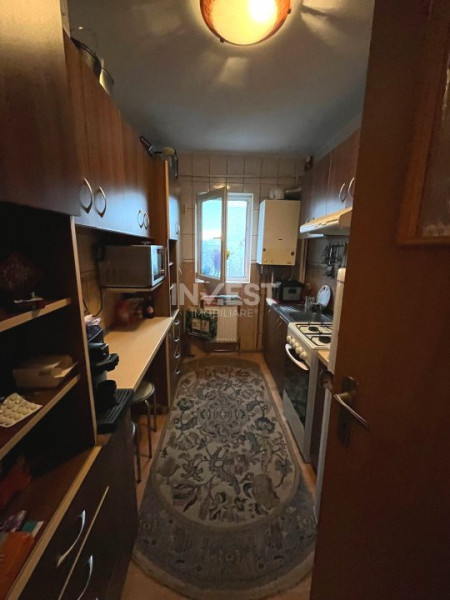 Apartament 3 camere, zona Dacia