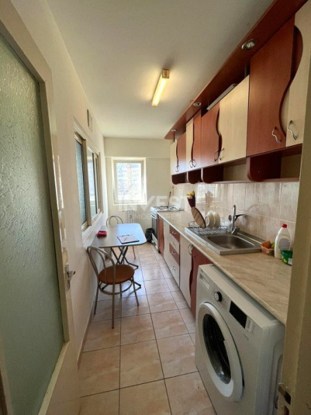 Apartament 2 camere decomandat, etaj2, zona Zimbru-Rond