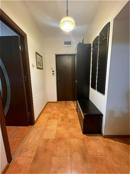 Apartament 3 camere-Targu Cucu-Centru-etaj 1