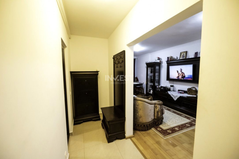 Apartament 4 camere, LUX, zona Alexandru-Piata Voievozilor