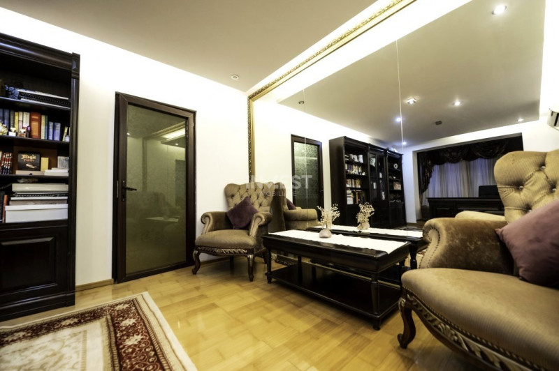 Apartament 4 camere, LUX, zona Alexandru-Piata Voievozilor