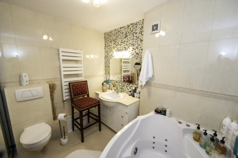 Apartament 4 camere, LUX, zona Alexandru-Piata Voievozilor