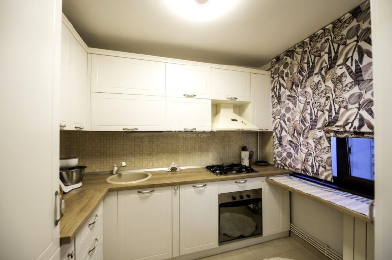 Apartament 4 camere, LUX, zona Alexandru-Piata Voievozilor