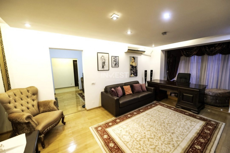 Apartament 4 camere, LUX, zona Alexandru-Piata Voievozilor