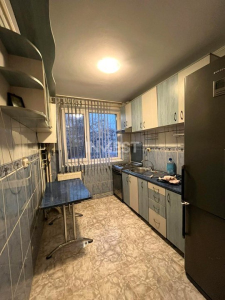 Apartament cu 2 camere decomandat, liber, etaj 1, zona Alexandru