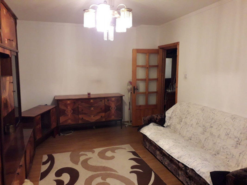 Apartament 2 camere, Metalurgie, etaj 3/4, se accepta credit