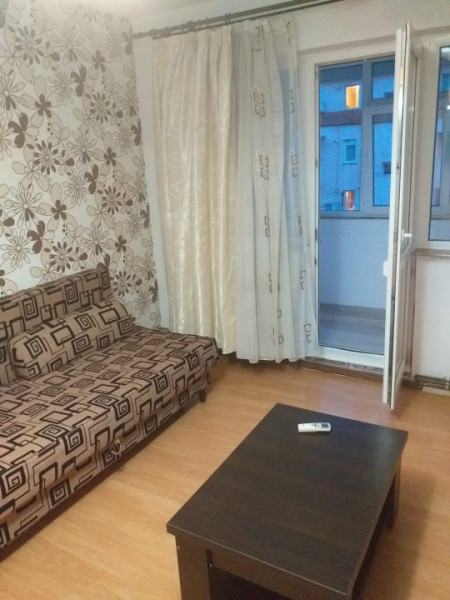 Apartament cu 2 camere, zona Zimbru 