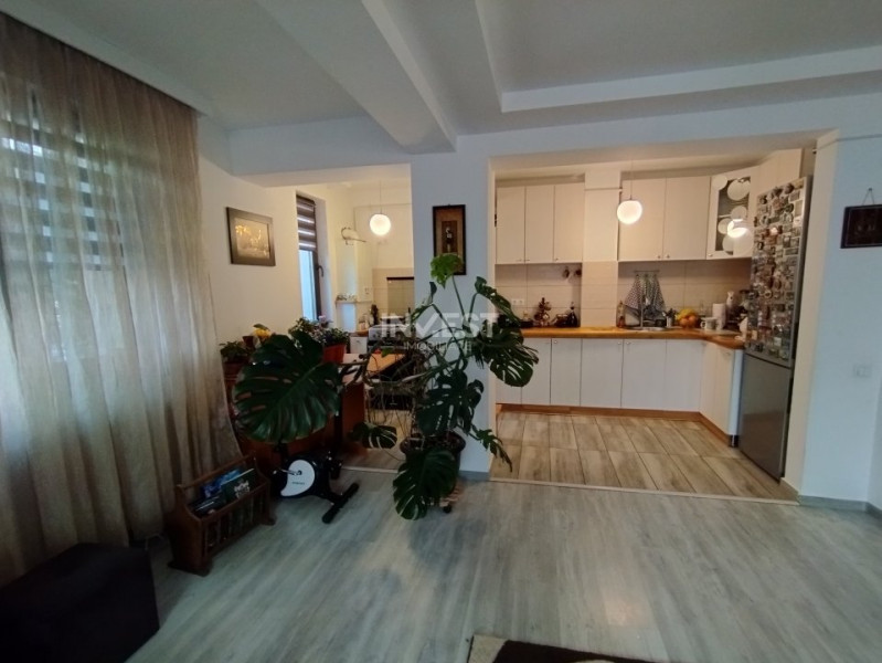 2 CAMERE  MOBILAT ROND PACURARI