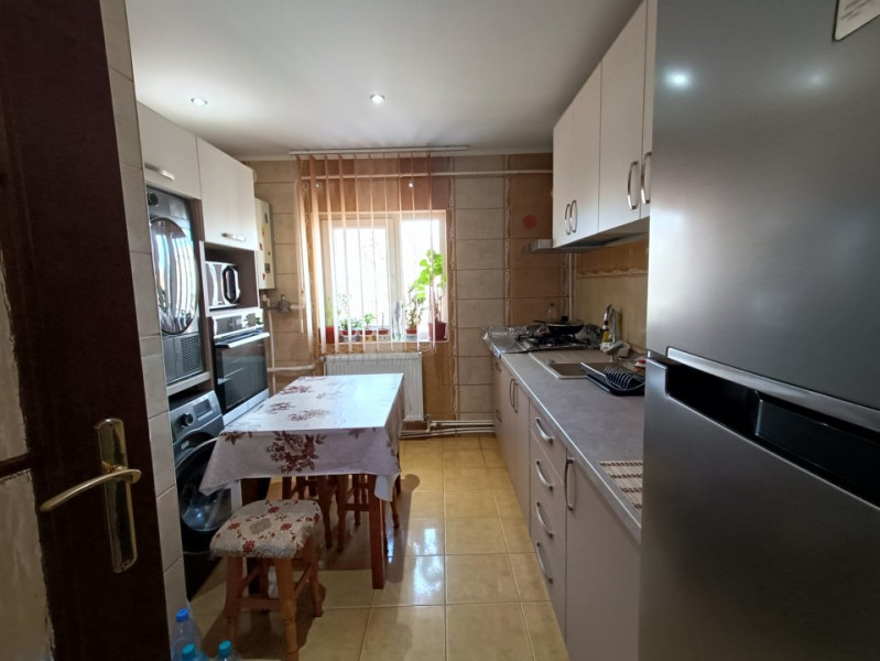 Apartament 3 camere, 2bai, 78mp, boxa, Popas Pacurari