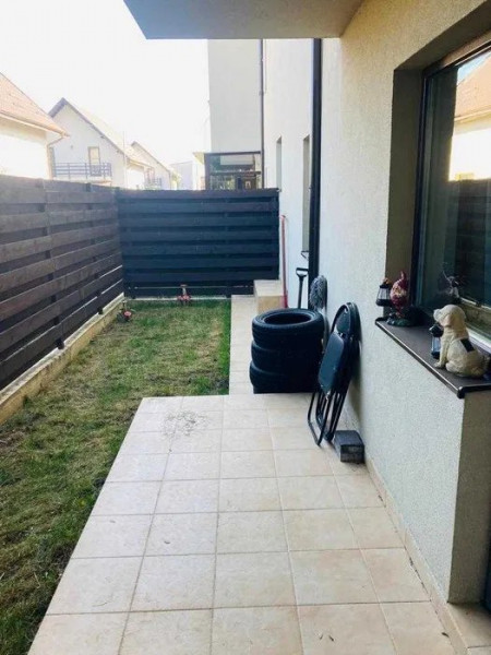 3 CAMERE DECOMANDAT + GRADINA 30 MP