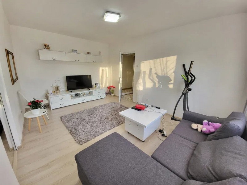 Podu Ros - Bulevardul Socola, apartament 2 camere, bloc fara risc seismic 