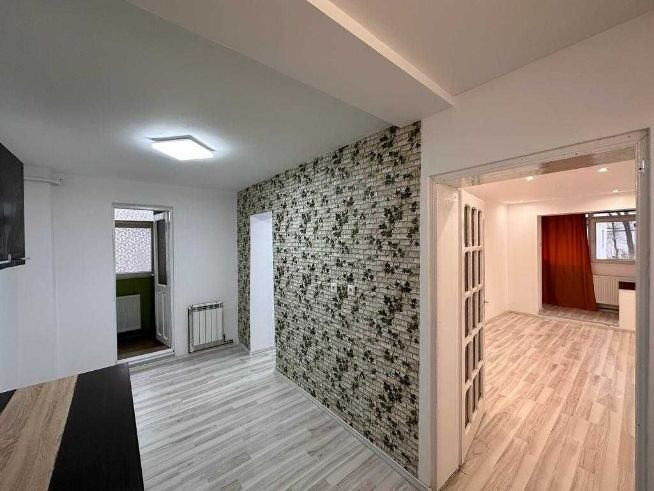 Apartament 2c Gara Nicolina, decomandat, parter