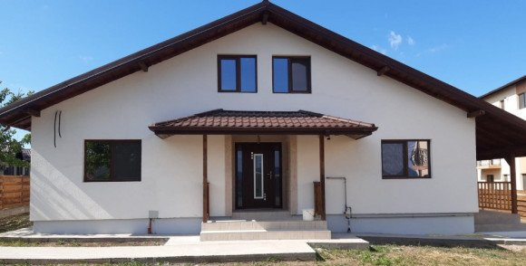 Casa individuala, 4 camere, 2 bai, 132 mp utili, 550 mp teren - Lunca Cetatuii