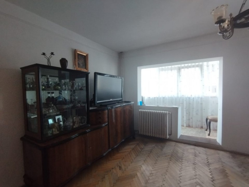 Pacurari OMV-Apartament 3 camere 3 balcoane 2 bai