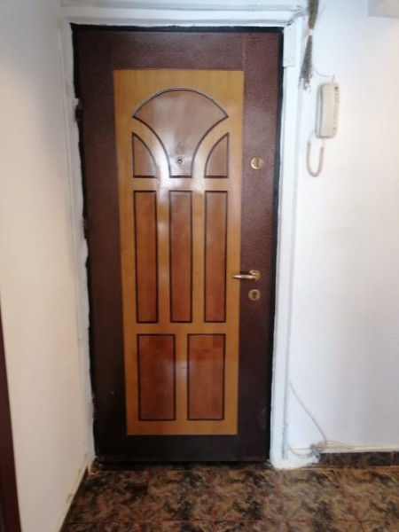 Alexandru cel Bun- apartament 4 camere - 95.000 euro 