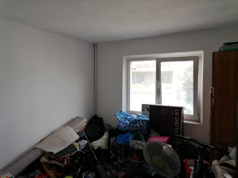 Alexandru cel Bun- apartament 4 camere - 95.000 euro 