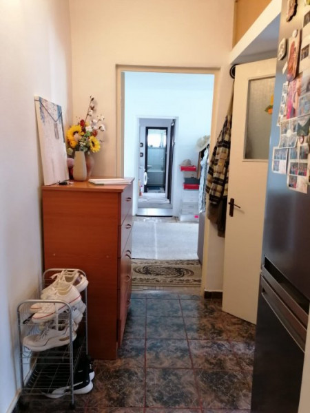 Alexandru cel Bun- apartament 4 camere - 95.000 euro 