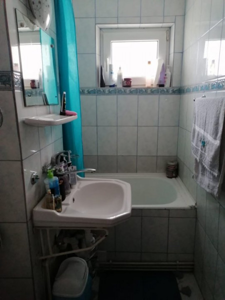 Alexandru cel Bun- apartament 4 camere - 95.000 euro 