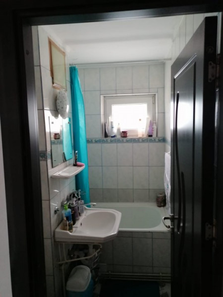 Alexandru cel Bun- apartament 4 camere - 95.000 euro 