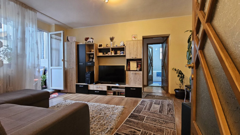 Podu Ros- apartament cu 2 camere   