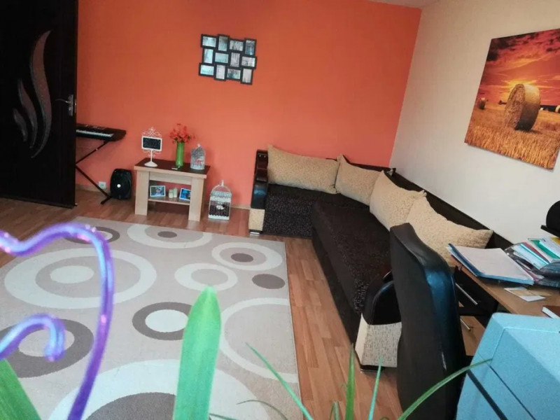 Apartament 2 c. decomandat, et. 2, Frumoasa