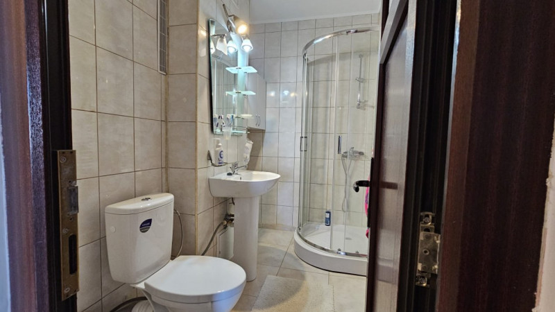 CENTRU- apartament cu 3 camere 