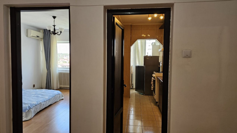 CENTRU- apartament cu 3 camere 