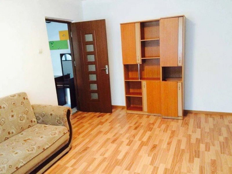 Alexandru cel Bun - apartament 2 camere semidecomandat