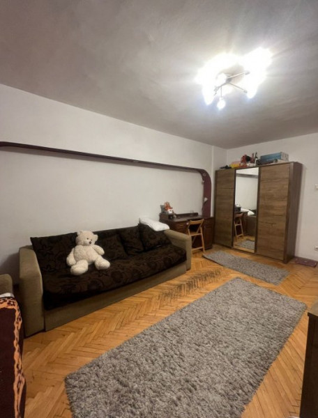 Pacurari-Apartament 2 camere decomandat