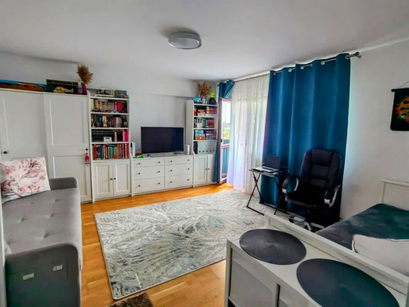 Apartament 1 camera decomandat-Podul de fier-bloc nou