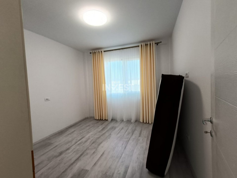 Casă de închiriat, 4 camere într-un complex. Popas Păcurari, IASI