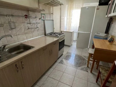 Esplanada Oancea-3 camere decomandat-etaj intermediar
