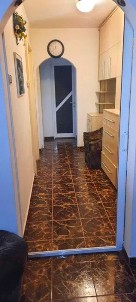 Apartament 3 camere decomandat - bloc fără risc - rond Podu Roș 