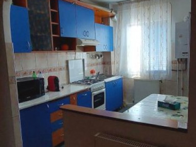 Apartament 3 camere decomandat - bloc fără risc - rond Podu Roș 