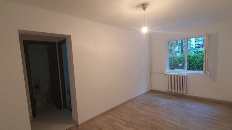 Apartament 3 camere - parter - Podu Roș