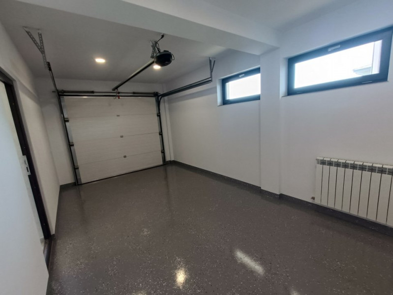 Vila 5 camere, garaj, 644mp teren. Popas Pacurari- V Lupului