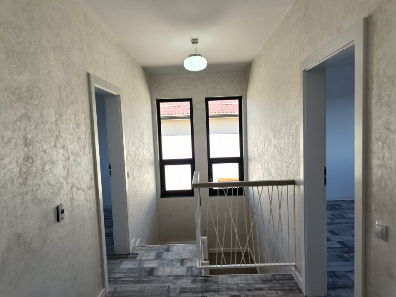 Vila 5 camere, garaj, 644mp teren. Popas Pacurari- V Lupului