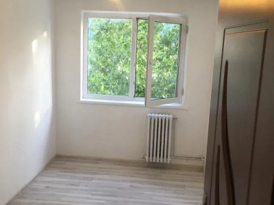 Mircea cel Batran- Ap 3 camere decomandat, renovat 