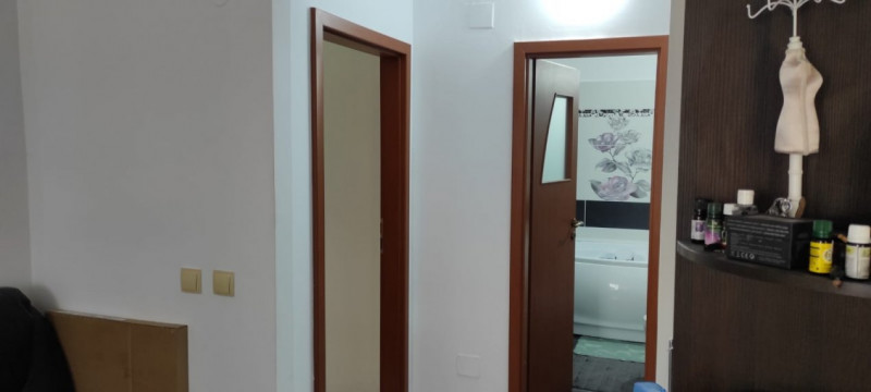 Apartament cu 3 camere, Et 1 + loc de parcare zona Canta, IASI