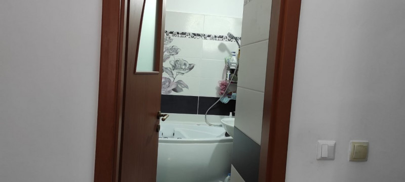 Apartament cu 3 camere, Et 1 + loc de parcare zona Canta, IASI