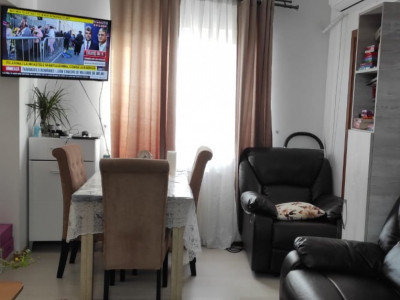 Apartament cu 3 camere, Et 1 + loc de parcare zona Canta, IASI