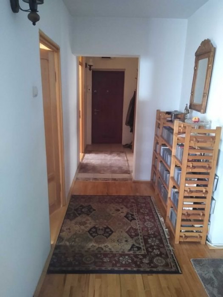 Apartament 4 camere decomandat, etaj intermediar,  Selgros